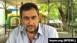 За словами Заїра Смедляєва, причиною виклику Меметова став донос сусідів