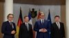 Vučić na sastanku sa Miroslavom Lajčakom i fransuskim i nemačkim izaslanikom Jensom Plotnerom i Emanuelom Boneom, 9. septembar 2022. 