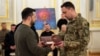 "Зеленскийдин көзүн тазалоону пландашкан". Эки полковник аралашкан кутум 