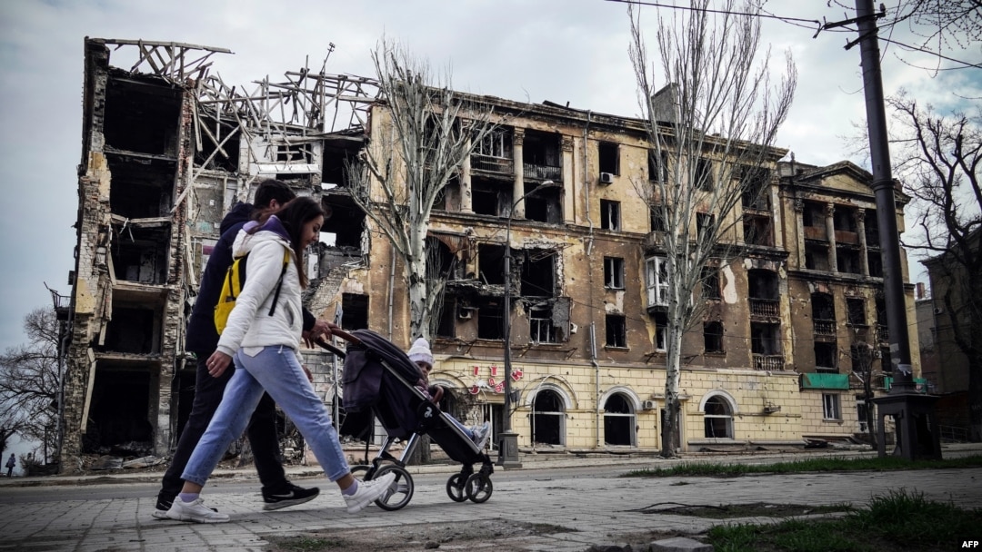 Razrušene ulice lučkog grada Mariupolja na Azovskom moru, 8. april 2023. 