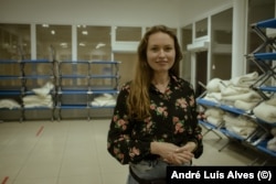 Kateryna Arisoy, the head of NGO Pluriton, says the volunteers aim to “de-occupy the consciousness” of those arriving in Ukraine.