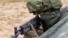 У розвідці зауважують, що висока місячна зарплата і бонуси спонукатимуть деяких трудових мігрантів погодитися на цю пропозицію (фото ілюстративне)