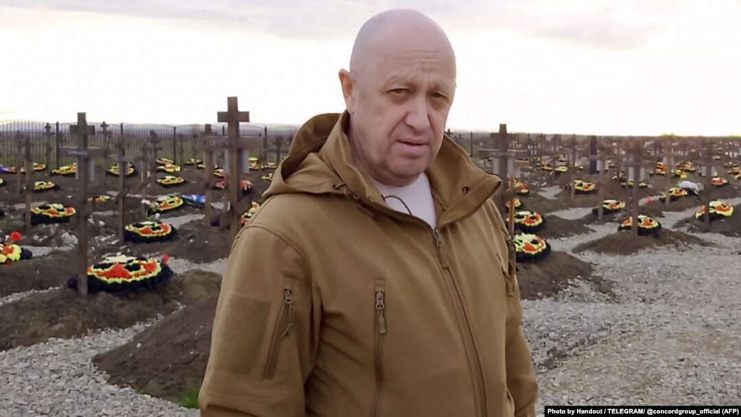 Евгений Пригожин на кладбище в Краснодарском крае, где похоронены наёмники его ЧВК. Апрель 2023 года
