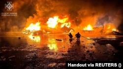 Державна служба з надзвичайних ситуацій повідомила, що на 9:30 ранку ліквідація наслідків ударів у Подунав’ї тривала