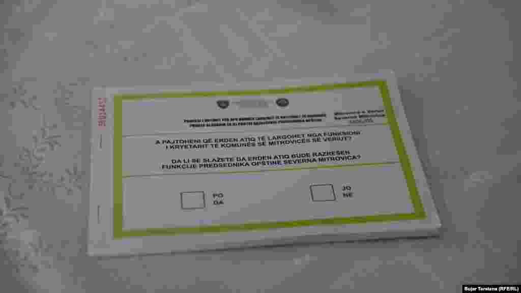 U četiri opštine na severu Kosova građani sa pravom glasa mogu da biraju da li žele da smene aktuelne albanske gradonačelnike ili ne.