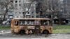 Мариуполь полностью осажден уже почти 2 месяца, в городе гуманитарная катастрофа и все еще - удары армии России с воздуха
