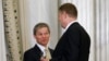Președintele Klaus Iohannis în 2015, atunci când Dacian Cioloș a depus jurământul de învestitură. 
