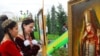 Түркмөн окуучу кыздар.