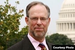 Джон О'Киф, экс-посол США в КР