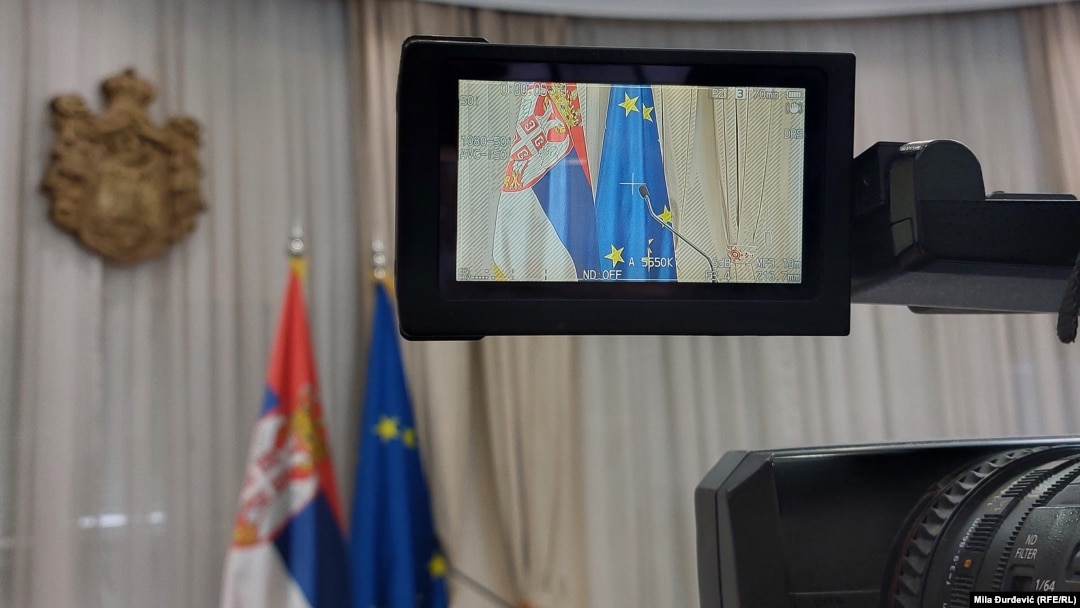 Ilustrativna fotografija, zastave Srbije i Evropske unije u zgradi Vlade, Beograd, 24. oktobar 2022. 