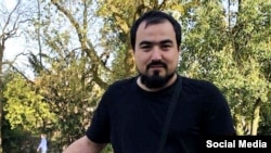 Абдуллоҳи Шамсиддин.