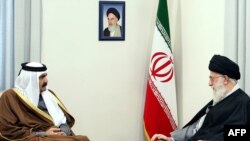 دیدار آیت‌الله خامنه‌ای با شیخ حمد بن خلیفه آل ثانی، امیر قطر، ۲۹ آذر ۱۳۸۹