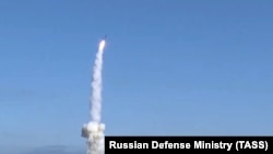 Серед російських кораблів у Чорному морі, як і вчора – шість носіїв крилатих ракет «Калібр» із загальним залпом близько 44 ракет