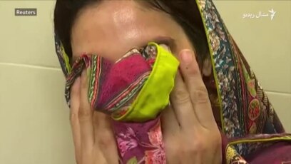 ګرانۍ د یوې مزدورې بچي وچې ډوډۍ خوړلو ته اړ کړي