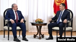 Мустафа Шентоп и Садыр Жапаров.
