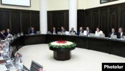 Armenia - A weekly cabinet session in Yerevan, 26Jul2012.