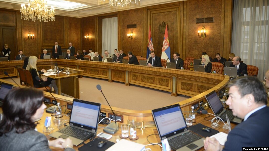 Članovi Vlade Srbije na sastanku sa predsednikom Tomislavom Nikolićem, 9. januar 2013.