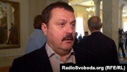 У НАБУ повідомили Радіо Свобода, що ще «уточнюють цю інформацію», посольство США заяву Деркача наразі не коментувало