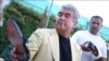 Салим Абдувалиев (алдыңкы фондо)