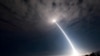 АКШнын континенттер аралык Minuteman III баллистикалык ракетасын сыноо учуру. 02.8.2017.