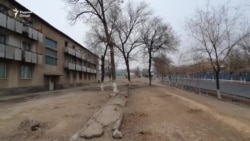 На севере Таджикистана жители многоэтажек устанавливают в квартирах «буржуйки»