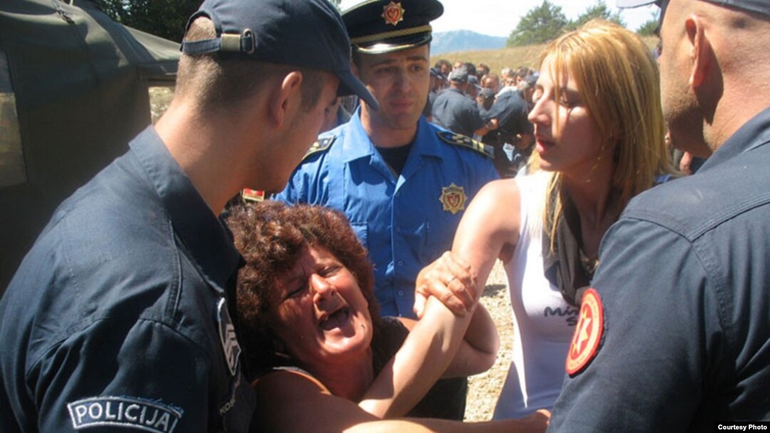 Protest građana Golije zbog uništavanja oružja, FOTO: VIJESTI