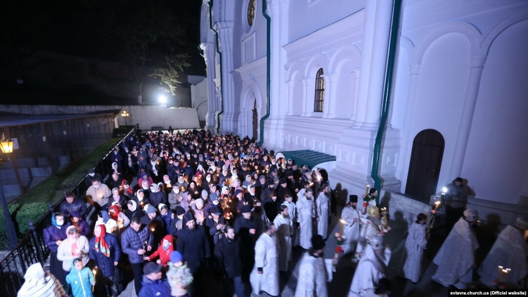 Святкування Великодня у Святогірській лаврі навесні 2020-го року