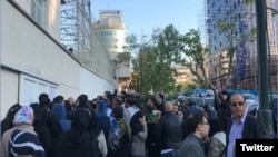 عکس منتشر شده از تجمع خیابان وزرا.