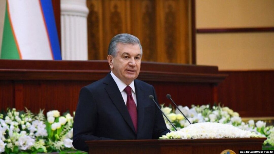 Prezident Shavkat Mirziyoyev o‘z boshqaruvining ilk davrida parlamentarizmni rivojlantirish va siyosiy muxolifat kerakligi haqida gapirgan. 