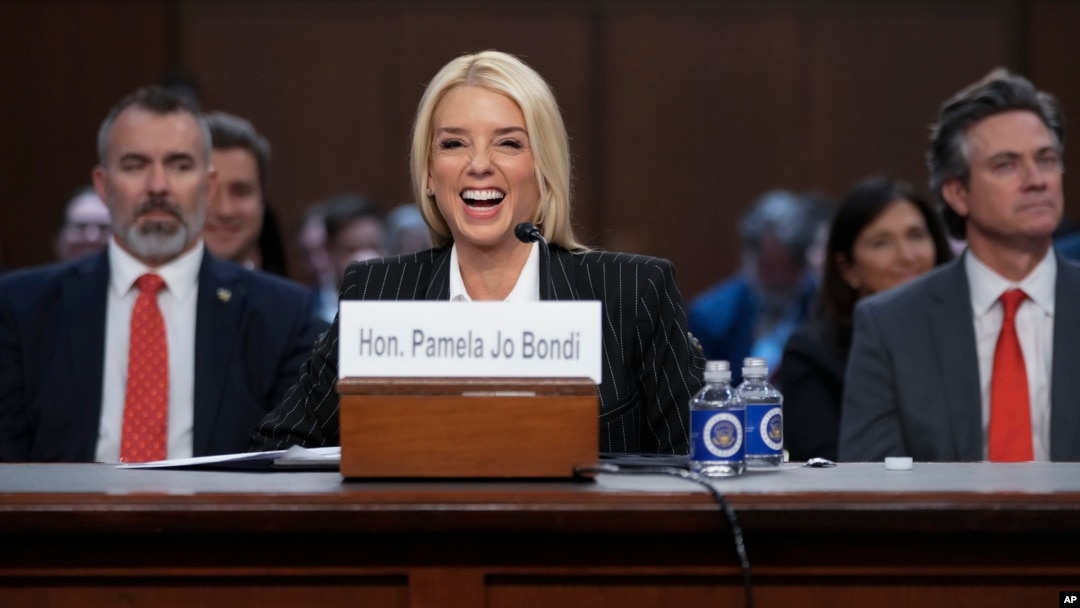Noul procuror general al SUA, Pam Bondi.
