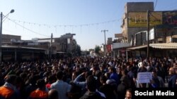 تجمع اعتراضی کارگران هفت‌تپه در آبان ماه سال ۹۷
