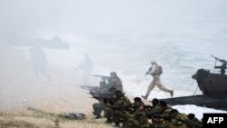 Эпизод учений Trident Juncture на территории Португалии. 5 ноября 2015 года.