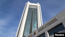 Парламент ғимараты.