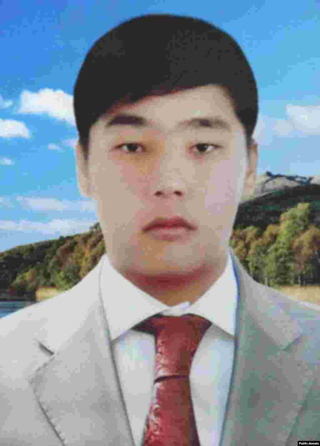 Рахат Кушеров был убит 16 декабря 2011 года в городе Жанаозен.