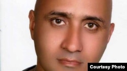 ستار بهشتی، وبلاگ‌نویس و کارگر ساکن رباط کریم، در آبان ماه سال ۱۳۹۱ به وسیله پلیس فضای مجازی تهران «فتا» بازداشت شد و چند روز بعد در بازداشت درگذشت