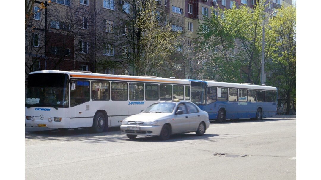 Дніпро, транспорт у Великдень