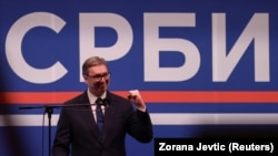 Вучич на митинге