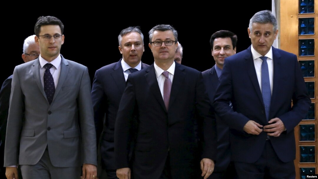 Božo Petrov, Tomislav Orešković i Tomislav Karamako na Pantovčaku 23. prosinca 2015.