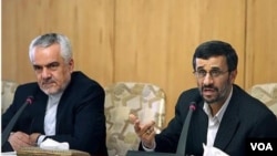 محمود احمدی‌نژاد، رئیس جمهور پیشین ایران (راست)، محمدرضا رحیمی (چپ)