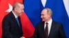 Президент России Владимир Путин (справа) и президент Турции Реджеп Тайип Эрдоган