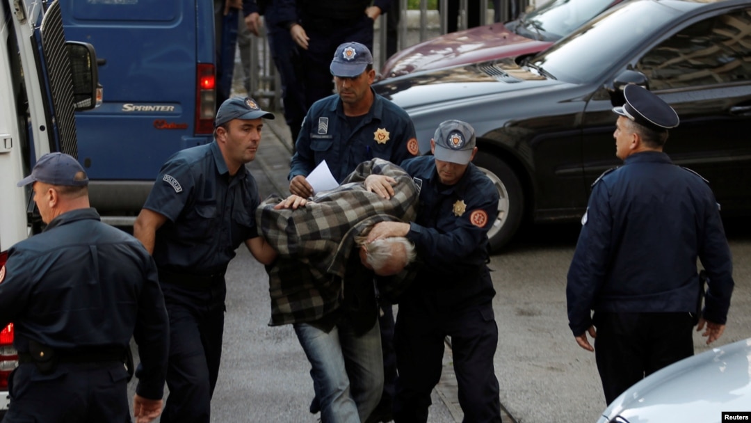 Povod za protest opozicije: Privođenje uhapšenih iz Srbije na saslušanje