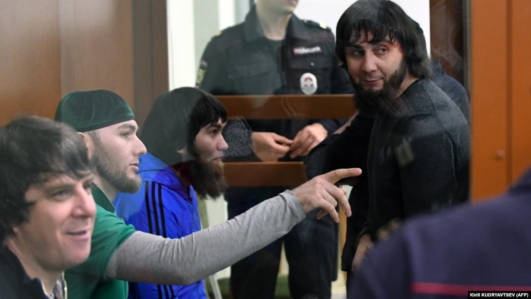 Темірлан Ескірханов, Шадід Губашев, Анзор Губашев та Заур Дадаєв на лаві підсудних у Московському окружному військовому суді. Москва, 27 червня 2017 року