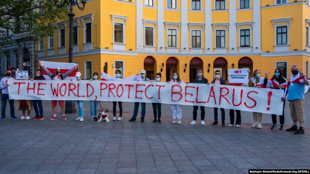 На думку учасників, Роману Протасевичу зараз загрожує реальна небезпека