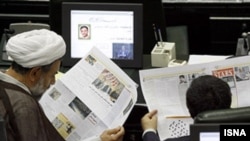 از ميان ۲۹۰ کرسی مجلس شورای اسلامی، جناح موسوم به «اصولگرايان» بيش از ۲۲۰ کرسی در اختيار دارد.(عکس: ایسنا)