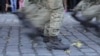 Тисячі людей у Львові вітали захисників України – відео