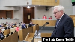 Po prvi put detaljno iznoseći zahteve, zamenik ministra spoljnih poslova Sergej Rjabkov (na slici) rekao je novinarima da ne postoji rok za razgovore, ali da Rusija želi da počne pregovore "bez odlaganja i bez odugovlačenja".
