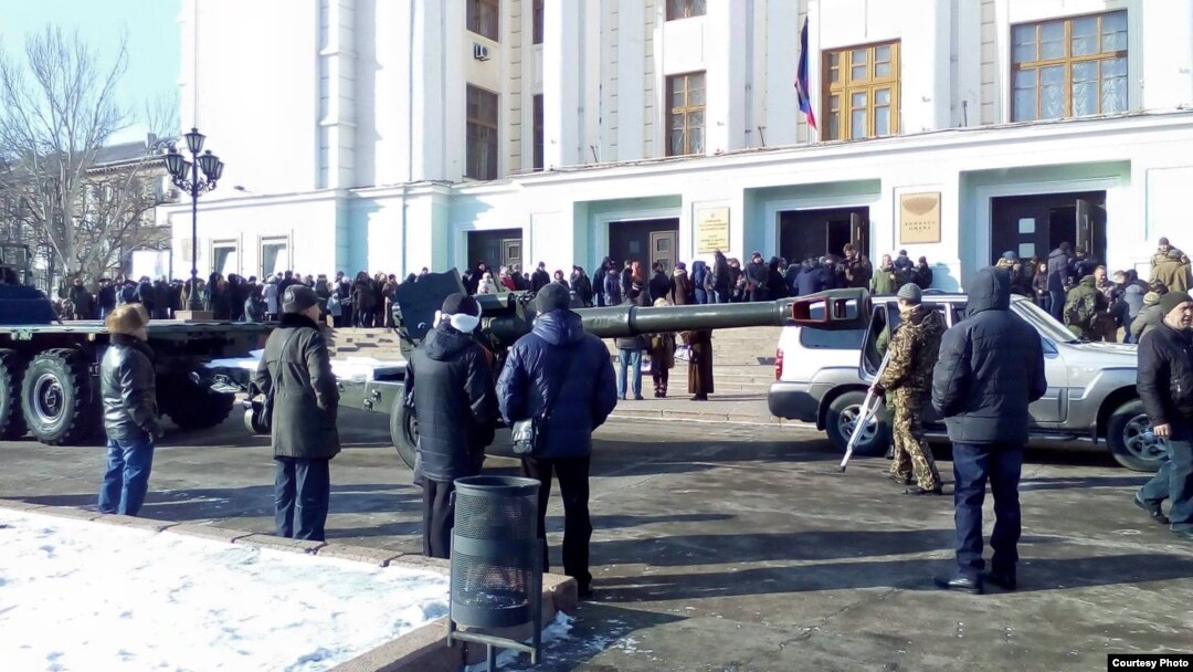 Похороны сепаратиста Михаила Толстых по кличке «Гиви». Донецк, 10 февраля 2017 года