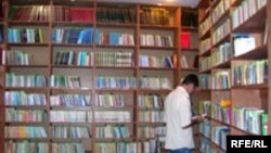 از کتاب «خانه مسجد» به عنوان یکی از پر فروش ترین کتاب های سال جاری مسیحی در هلند یاد می شود