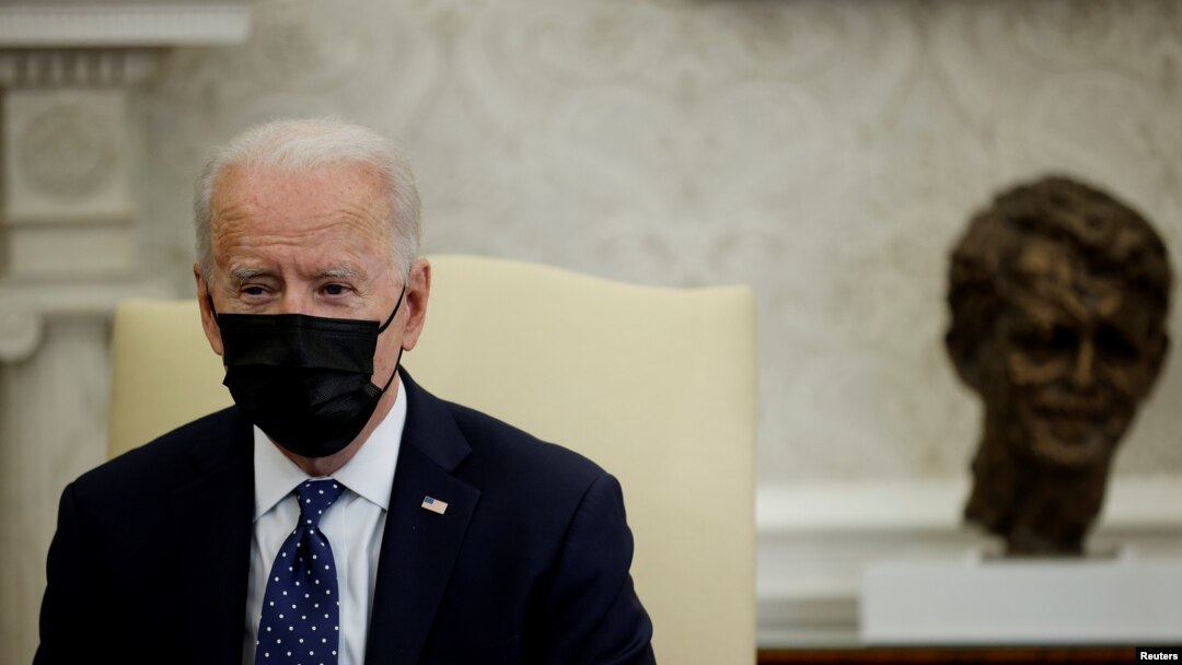 Joe Biden u Ovalnom uredu Bijele kuće, Washington (20. april)