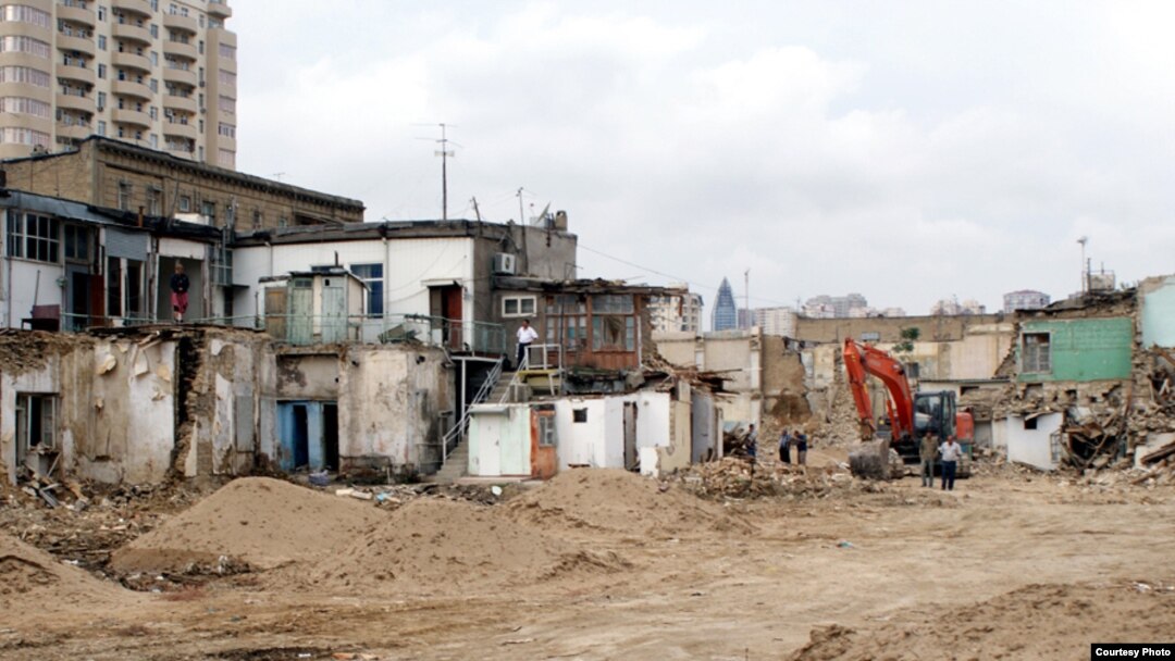 «Əyləncə yeri tikmək və ya kommersiya məqsədilə almaq – dövlət ehtiyacı anlamını əhatə etmir» Foto: mediaforum.az